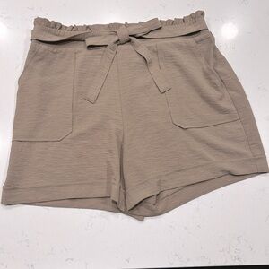 Women’s Comfy Elastic Drawstring Shorts with Pockets - Beige